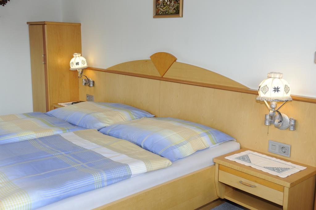 Haus Dorfer Bed & Breakfast Mariapfarr Exterior photo