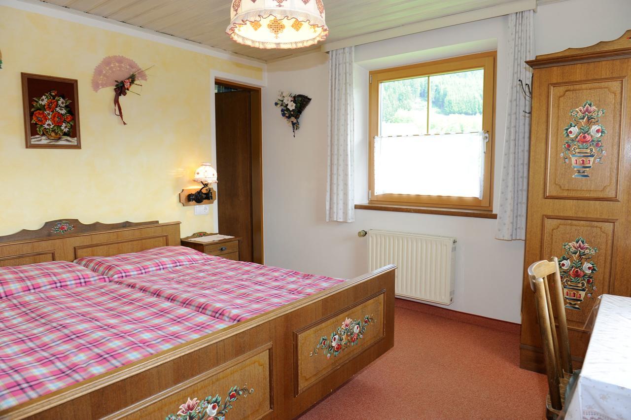Haus Dorfer Bed & Breakfast Mariapfarr Exterior photo