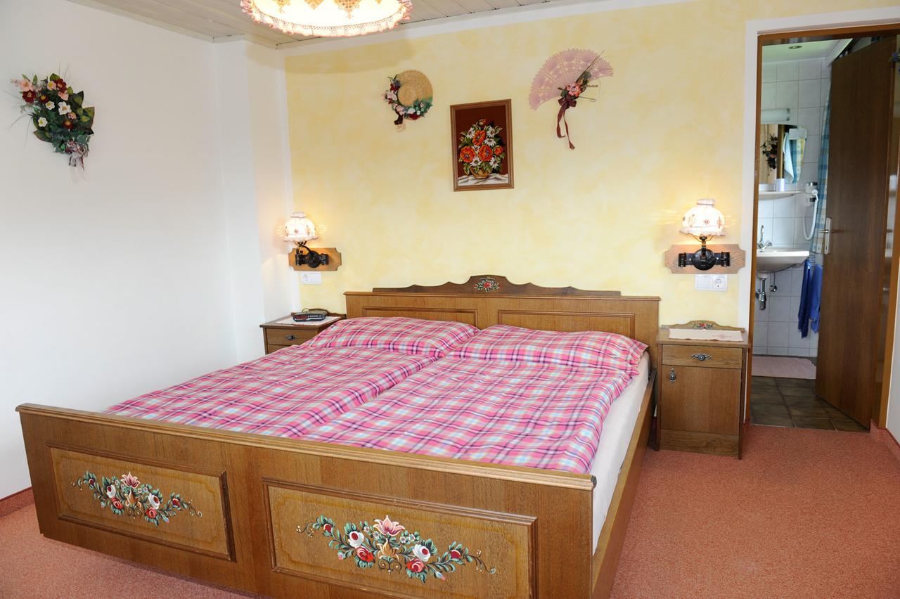 Haus Dorfer Bed & Breakfast Mariapfarr Exterior photo